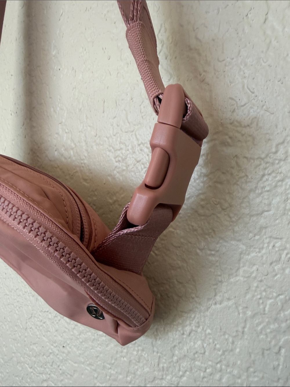 Dusty Rose Crossbody Belt Bag - Women - Picture 3 of 6